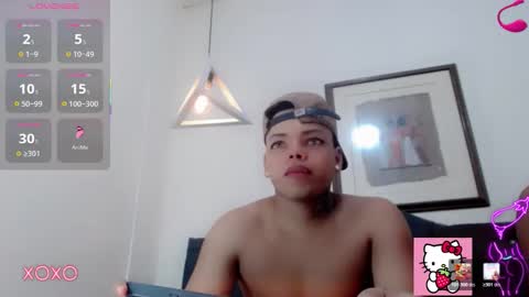 royal_xx online show from March 2026 08:35:02 PM