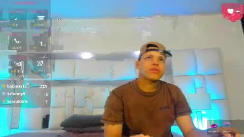 royal_xx online show from April 2026 08:20:02 PM