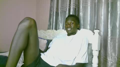 Snapshot of royalty254 chatting on March 2026 11:25:02 AM royalty254 online show from March 2026 11:25:02 AM