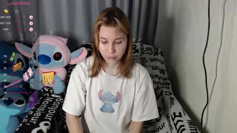 angela online show from September 2025 01:44:02 PM