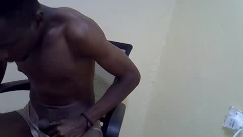 Snapshot of roystonne3 chatting on September 2025 09:52:01 AM roystonne3 online show from September 2025 09:52:01 AM