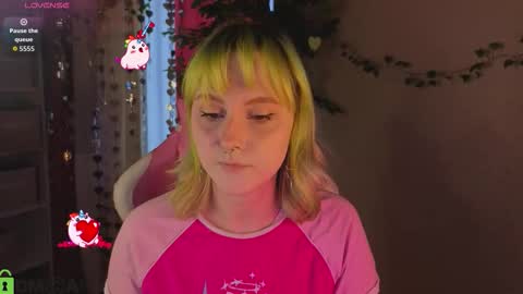 Snapshot of roziett_belle chatting on February 2026 08:57:02 AM Roziett online show from February 2026 08:57:02 AM