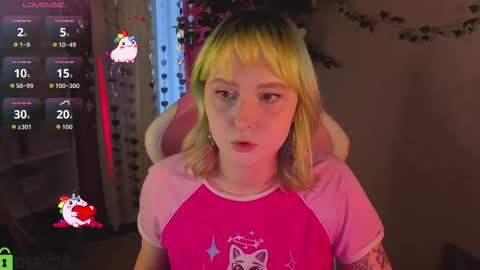 Snapshot of roziett_belle chatting on February 2026 09:05:01 AM Roziett online show from February 2026 09:05:01 AM