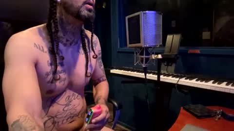 Richhancocc online show from April 2026 12:28:02 PM