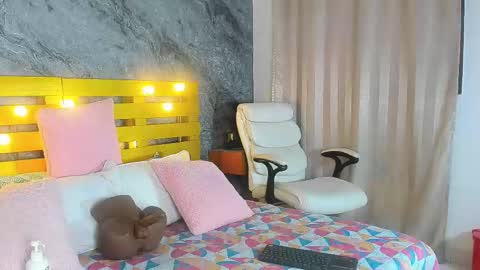 Snapshot of rubi_lovee chatting on February 2025 03:08:01 AM Rubi online show from February 2025 03:08:01 AM