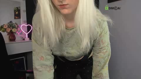 Snapshot of rubi_meow chatting on March 2025 01:24:02 PM Rubi online show from March 2025 01:24:02 PM