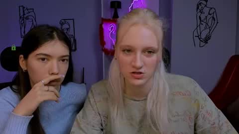 Snapshot of rubi_meow chatting on March 2025 05:28:02 PM Rubi online show from March 2025 05:28:02 PM