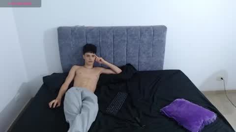 Snapshot of ruby__redd chatting on April 2026 10:44:02 PM Ruby and Vanie online show from April 2026 10:44:02 PM
