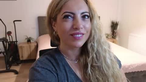 Ruby online show from November 2025 01:59:01 AM