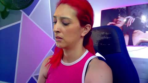 ruby_your_milf online show from December 2024 04:36:01 PM