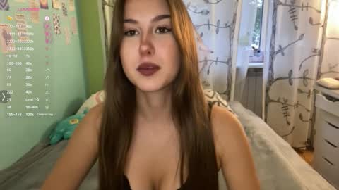 Snapshot of rubyejakobson chatting on September 2025 02:41:02 PM Leslie online show from September 2025 02:41:02 PM