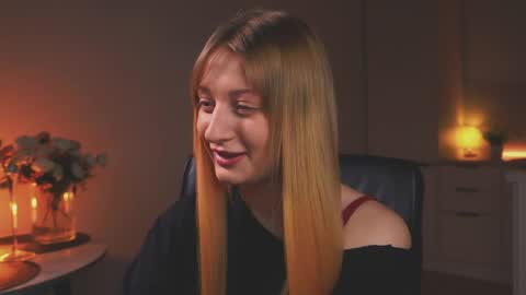 Mila online show from April 2026 06:10:01 PM