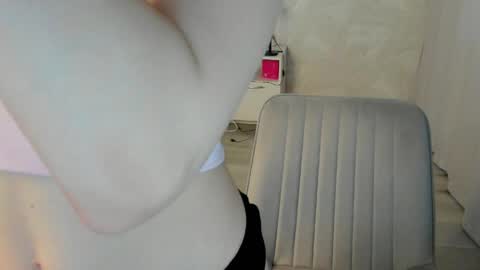 Liya online show from May 2026 12:08:01 AM