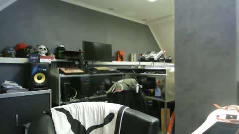 Chico que rico Caliente online show from February 2025 09:26:02 PM