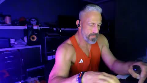 Snapshot of ruffi77 chatting on June 2026 02:24:02 AM Chico que rico Caliente online show from June 2026 02:24:02 AM
