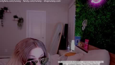 Snapshot of runesy chatting on September 2025 03:08:02 AM Lady online show from September 2025 03:08:02 AM