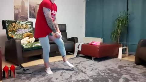 Snapshot of ruskinni1893 chatting on October 2025 09:37:01 PM Ruskinni online show from October 2025 09:37:01 PM