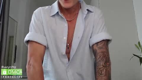 Snapshot of rustynf1tz chatting on June 2026 09:23:02 AM MillionDollarGuy online show from June 2026 09:23:02 AM
