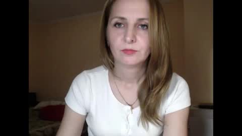 Snapshot of ruthpark chatting on November 2025 07:10:01 PM Ruth online show from November 2025 07:10:01 PM