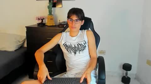 Snapshot of ryan_bronw chatting on May 2026 05:16:02 AM Nathan online show from May 2026 05:16:02 AM