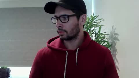 Ryan online show from December 2025 09:32:01 PM