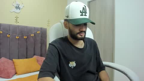 ryan_jackson_ online show from October 2025 10:43:02 PM