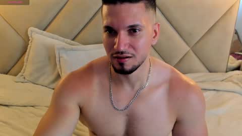 Snapshot of ryan_ward79 chatting on May 2026 04:07:01 AM Ryan online show from May 2026 04:07:01 AM
