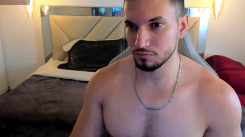 Snapshot of ryan_ward79 chatting on May 2026 01:04:02 PM Ryan online show from May 2026 01:04:02 PM