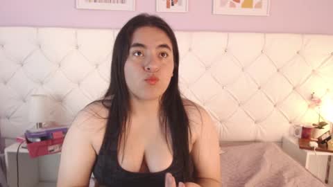 Snapshot of ryder_n_violet chatting on January 2025 05:40:02 AM Ryder and Violet online show from January 2025 05:40:02 AM