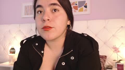 Snapshot of ryder_n_violet chatting on January 2025 03:25:02 AM Ryder and Violet online show from January 2025 03:25:02 AM