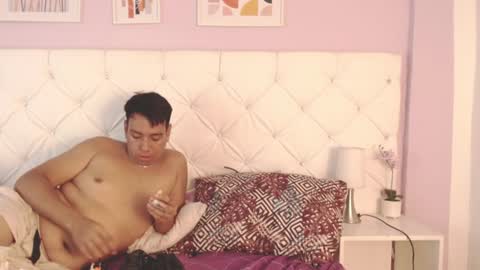 Snapshot of ryder_n_violet chatting on February 2025 02:28:02 AM Ryder and Violet online show from February 2025 02:28:02 AM