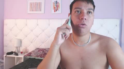 Snapshot of ryder_n_violet chatting on February 2025 02:29:02 AM Ryder and Violet online show from February 2025 02:29:02 AM