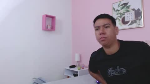 Snapshot of ryder_n_violet chatting on February 2025 05:13:02 AM Ryder and Violet online show from February 2025 05:13:02 AM