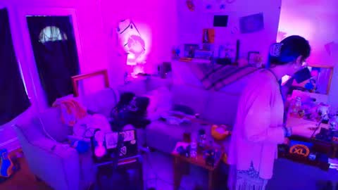 Ryn Michele online show from October 2025 03:25:01 PM