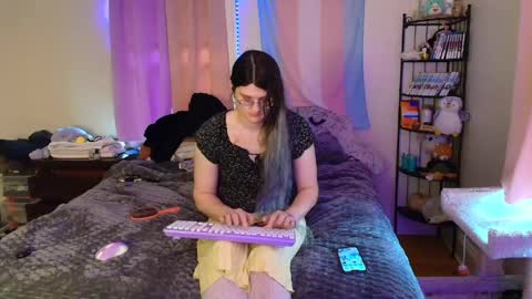 Snapshot of ryn_michele chatting on June 2026 11:17:01 PM Ryn Michele online show from June 2026 11:17:01 PM