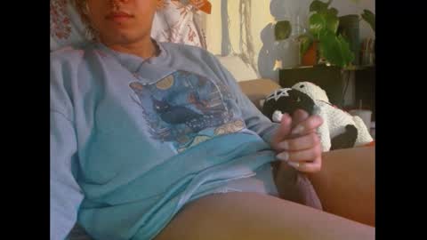 Snapshot of ryssem chatting on December 2024 09:13:02 PM Emryss online show from December 2024 09:13:02 PM