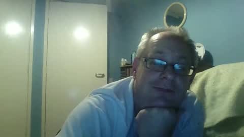 Snapshot of s536sny18 chatting on October 2025 08:41:01 PM s536sny18 online show from October 2025 08:41:01 PM