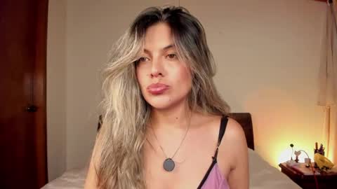 Leslie Beltrn online show from April 2026 04:21:01 AM