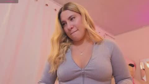 saaya_tay online show from February 2026 03:25:02 AM