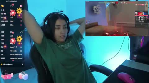 Snapshot of sabrina_chester_02 chatting on October 2025 01:52:02 AM Angie online show from October 2025 01:52:02 AM