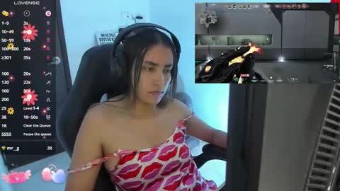 Snapshot of sabrina_chester_02 chatting on October 2025 07:26:02 PM Angie online show from October 2025 07:26:02 PM