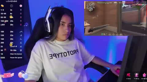 Snapshot of sabrina_chester_02 chatting on November 2025 09:58:01 PM Angie online show from November 2025 09:58:01 PM