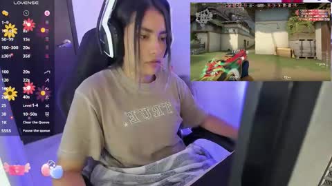 Snapshot of sabrina_chester_02 chatting on November 2025 06:40:02 PM Angie online show from November 2025 06:40:02 PM