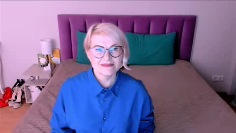 Sabrina MacMarren online show from November 2025 03:13:02 PM