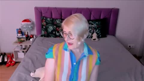 Sabrina MacMarren online show from January 2026 04:12:02 PM