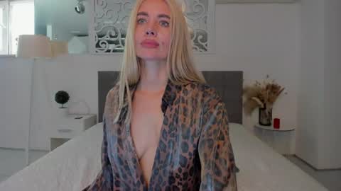 Snapshot of sabrinasharm chatting on July 2026 07:56:02 AM Sabrina online show from July 2026 07:56:02 AM