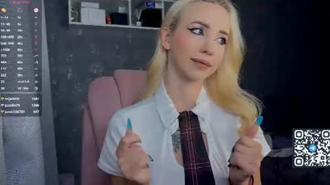 Snapshot of sabrinkaa chatting on June 2026 09:10:02 PM Sabi Ryder new acc online show from June 2026 09:10:02 PM
