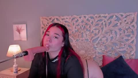 Snapshot of sabrinna_fox chatting on May 2026 07:51:02 PM sabrinna online show from May 2026 07:51:02 PM
