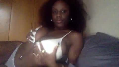 Snapshot of sade991803 chatting on June 2026 11:15:01 AM Onika online show from June 2026 11:15:01 AM