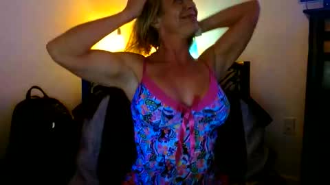 Snapshot of sadiessecretcloset chatting on November 2025 02:39:02 AM Sadiessecret online show from November 2025 02:39:02 AM